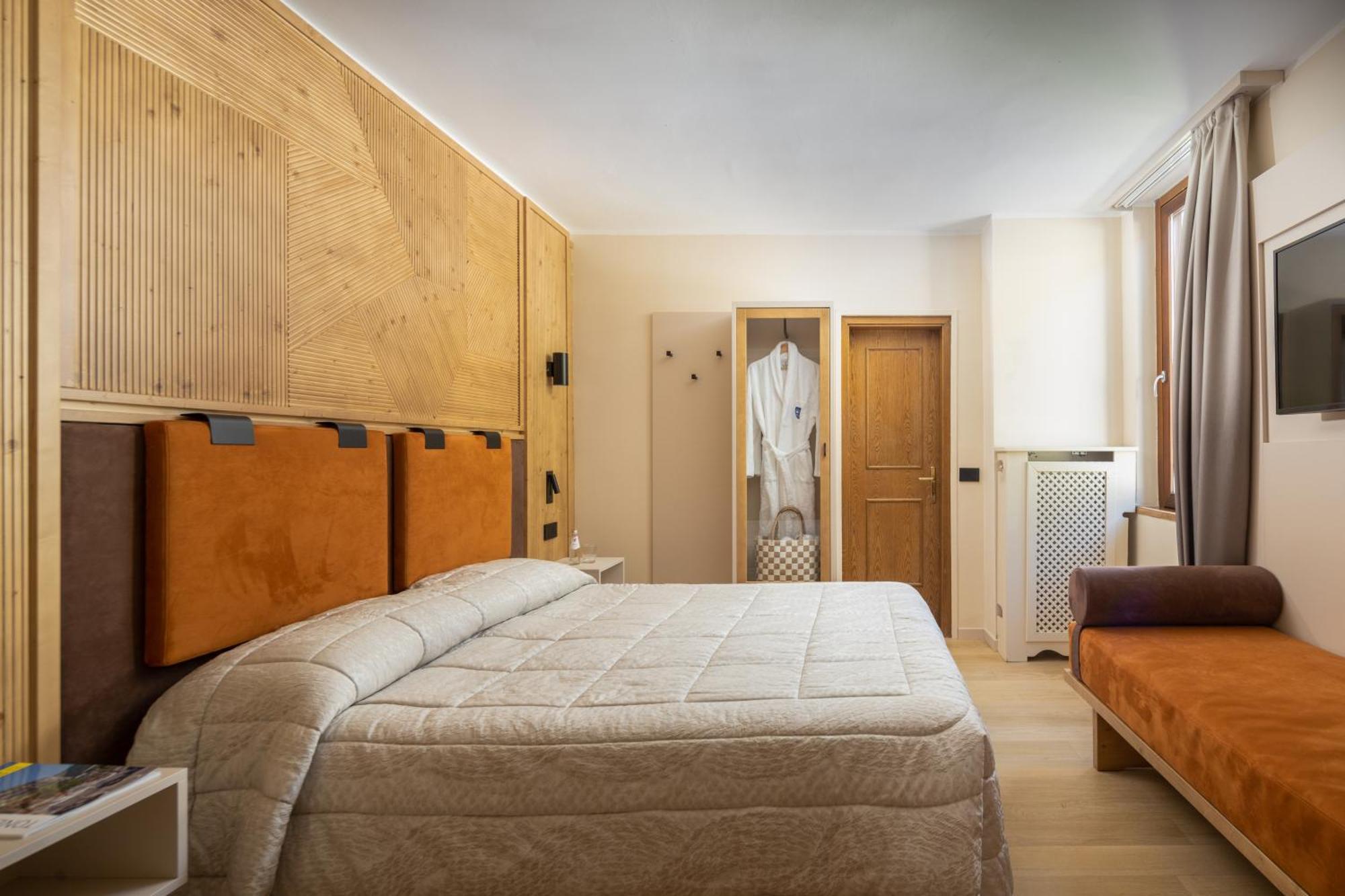 Hotel Splendid مادونا دي كامبيليو المظهر الخارجي الصورة