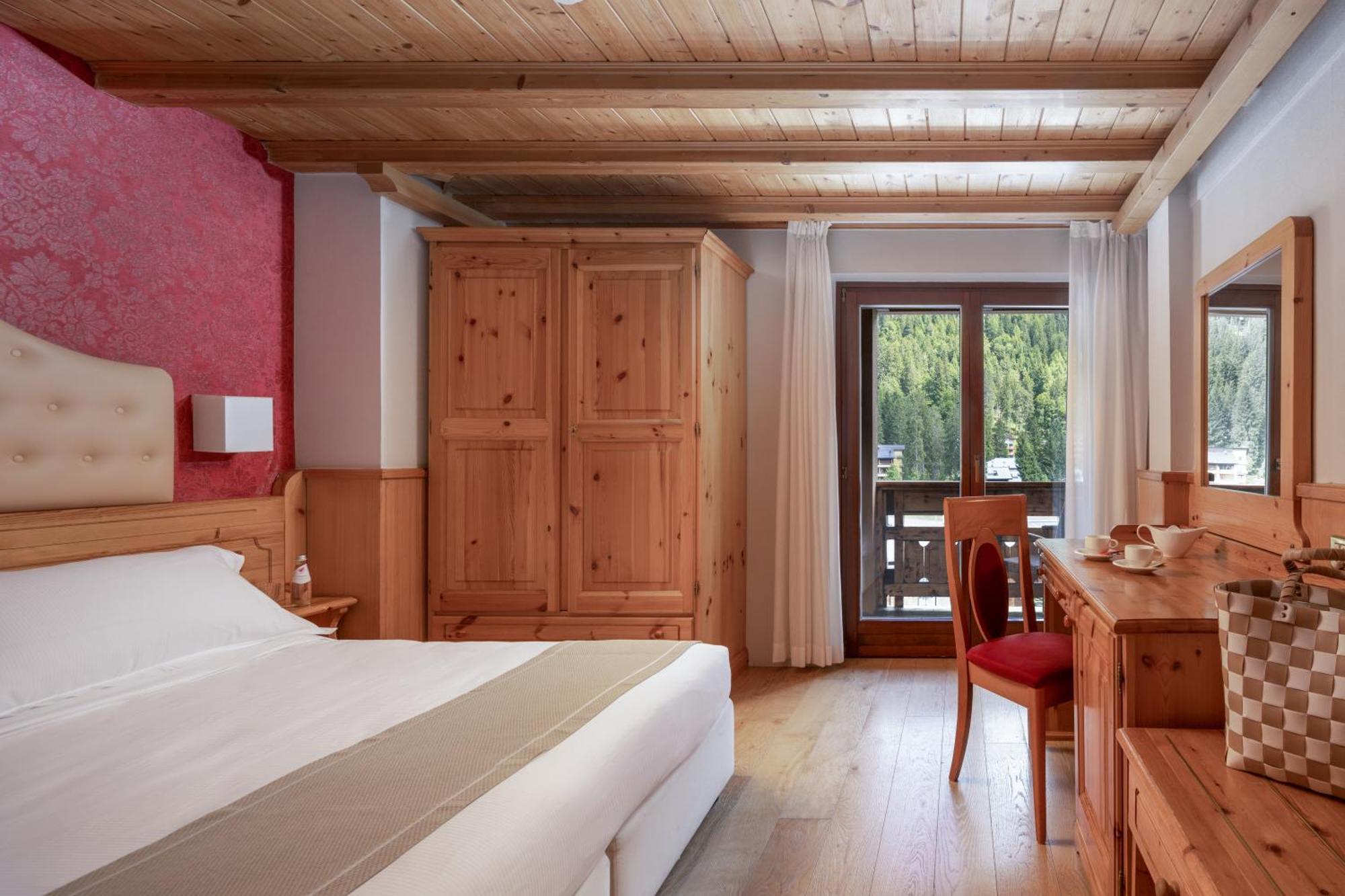 Hotel Splendid مادونا دي كامبيليو المظهر الخارجي الصورة