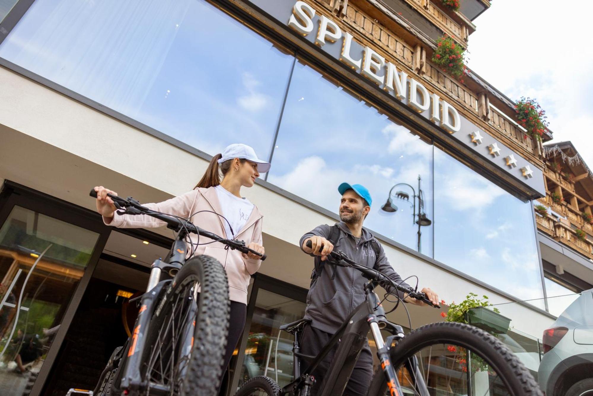 Hotel Splendid مادونا دي كامبيليو المظهر الخارجي الصورة